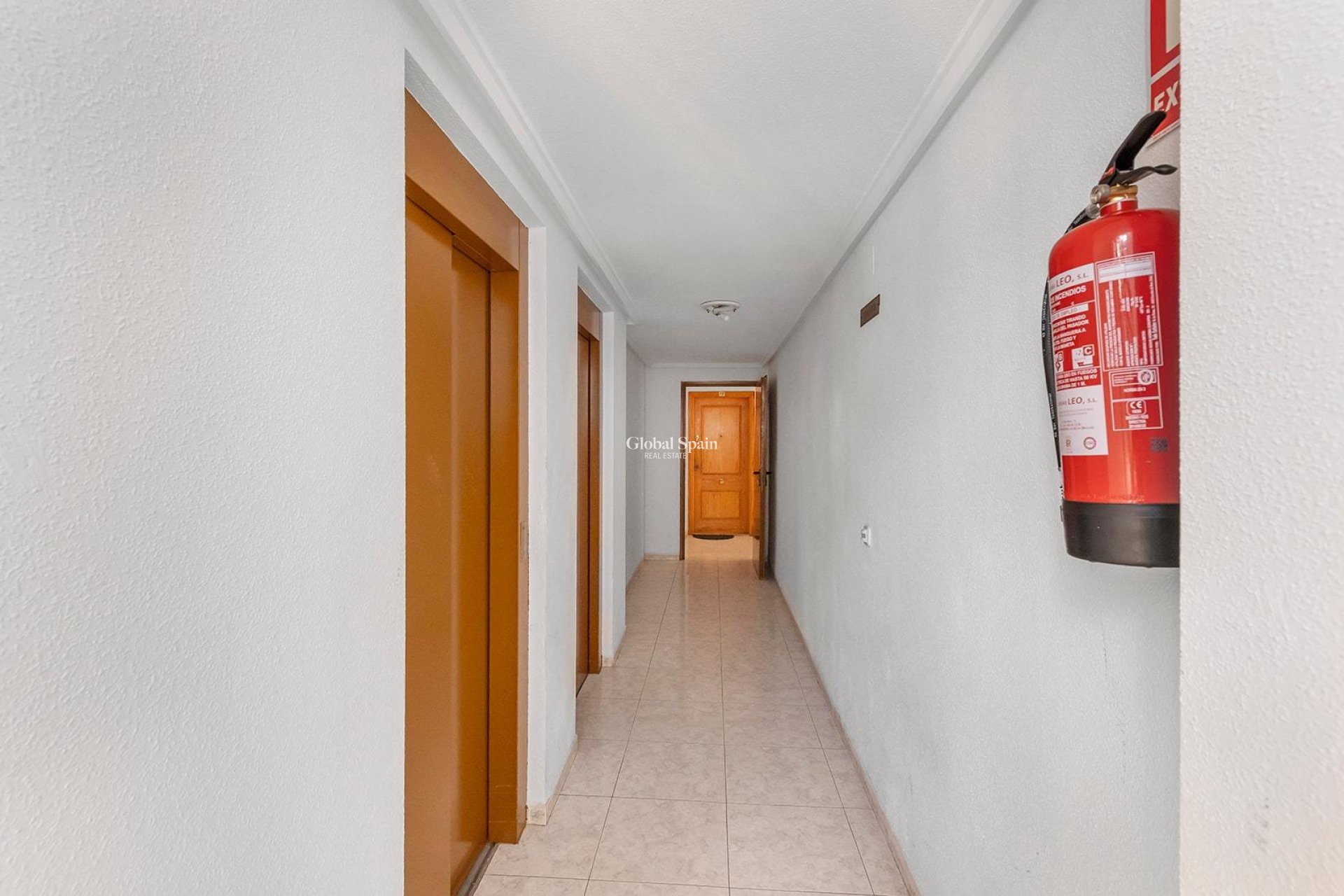 Resale - APARTMENT -
TORREVIEJA - Playa del cura
