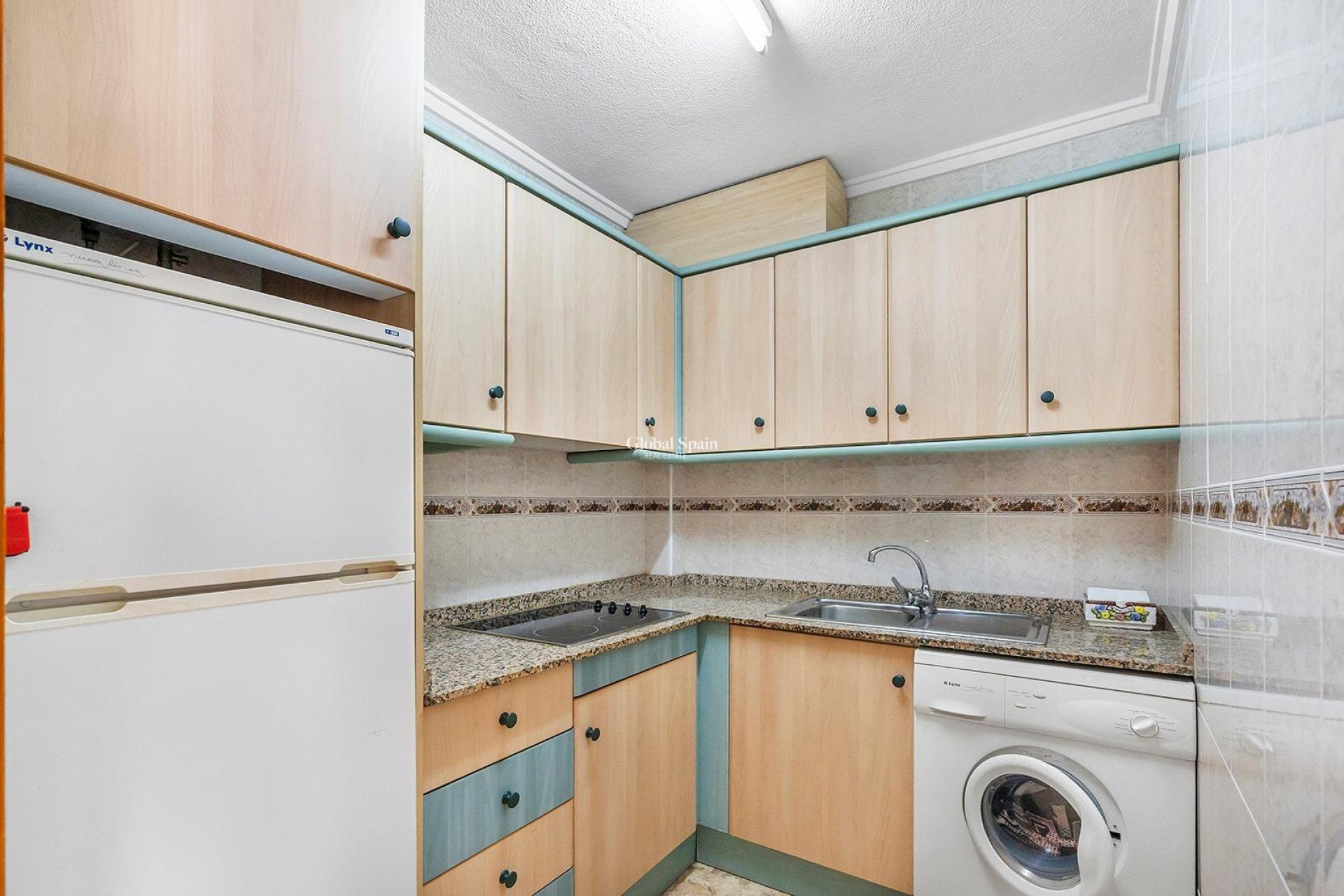 Resale - APARTMENT -
TORREVIEJA - Playa del cura