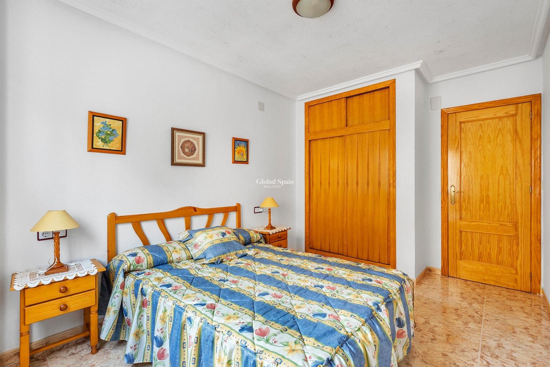 Resale - APARTMENT -
TORREVIEJA - Playa del cura