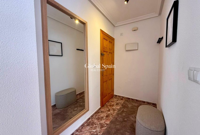 Resale - APARTMENT -
TORREVIEJA - Playa del Cura