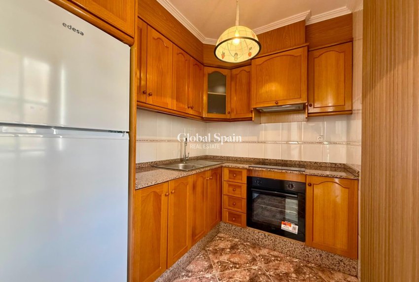 Resale - APARTMENT -
TORREVIEJA - Playa del Cura