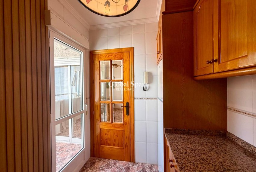 Resale - APARTMENT -
TORREVIEJA - Playa del Cura