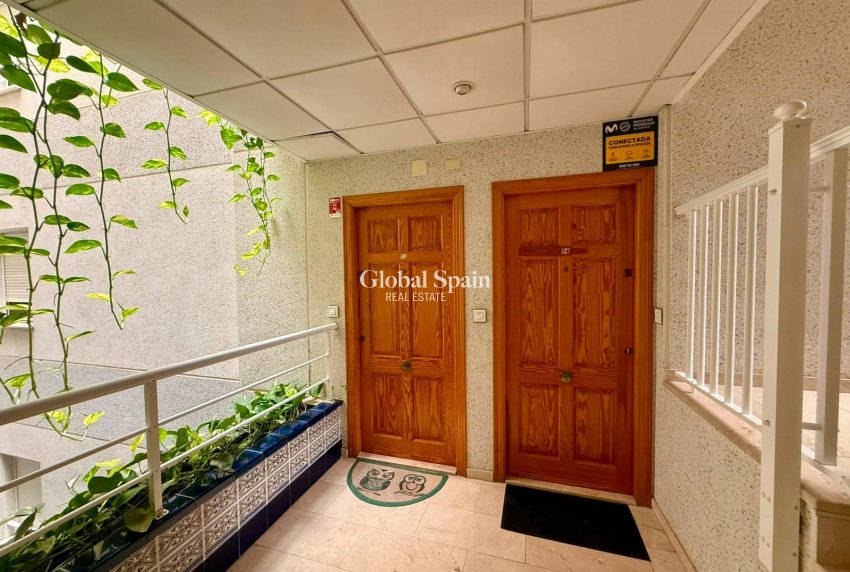 Resale - APARTMENT -
TORREVIEJA - Playa del Cura