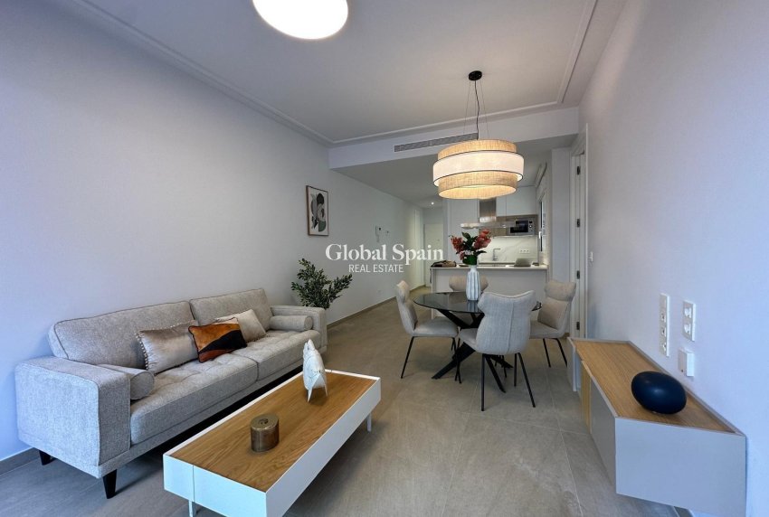 Resale - APARTMENT -
TORREVIEJA - Playa del Cura