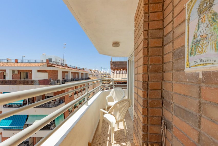 Resale - APARTMENT -
TORREVIEJA - Playa del cura