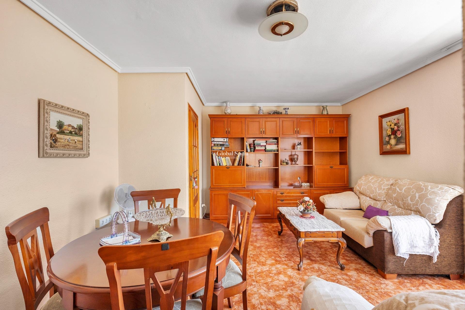 Resale - APARTMENT -
TORREVIEJA - Playa del cura