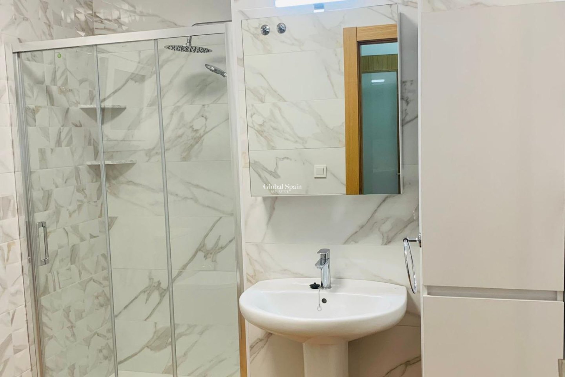 Resale - APARTMENT -
TORREVIEJA - Playa del Cura