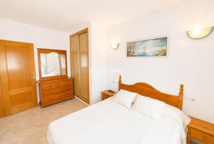 Resale - APARTMENT -
TORREVIEJA - Playa del cura