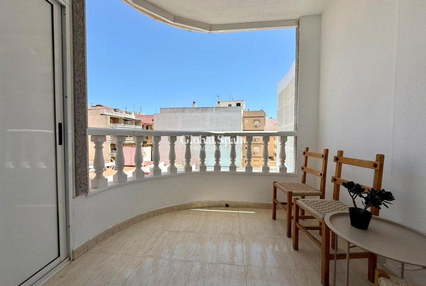 Resale - APARTMENT -
TORREVIEJA - Playa del Cura