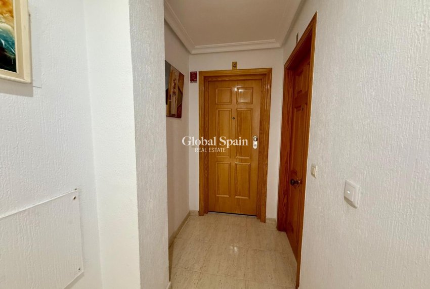 Resale - APARTMENT -
TORREVIEJA - Playa del Cura