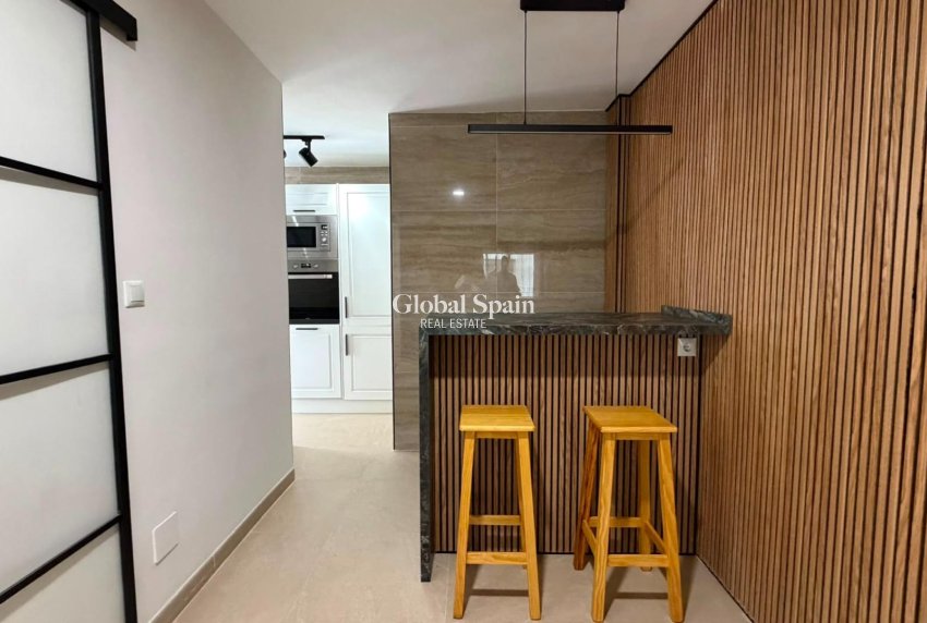 Resale - APARTMENT -
TORREVIEJA - Playa del Cura