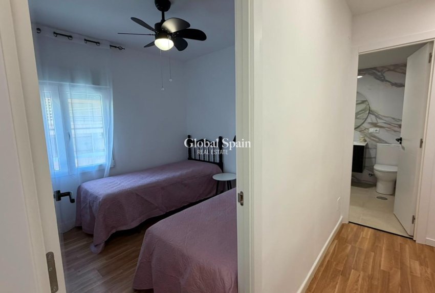 Resale - APARTMENT -
TORREVIEJA - Playa del Cura