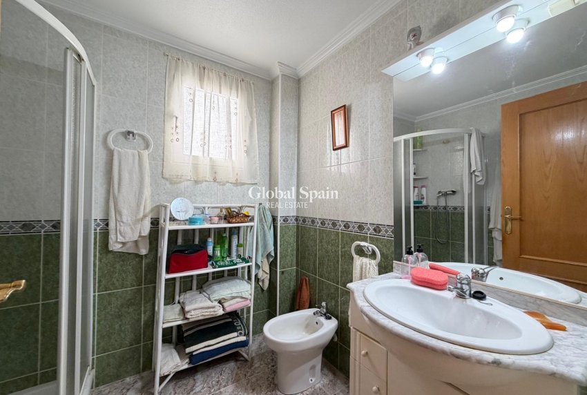 Resale - APARTMENT -
TORREVIEJA - Playa del Cura