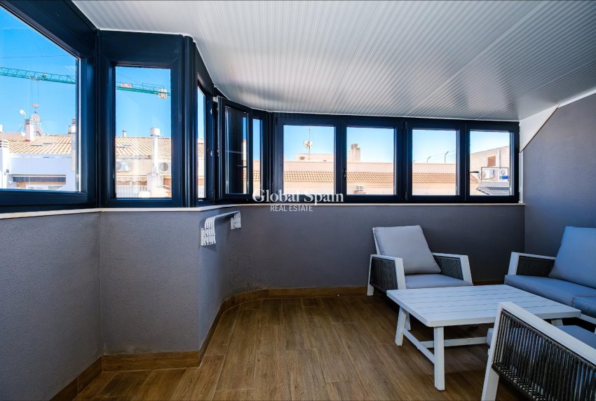 Resale - APARTMENT -
TORREVIEJA - Playa del Cura