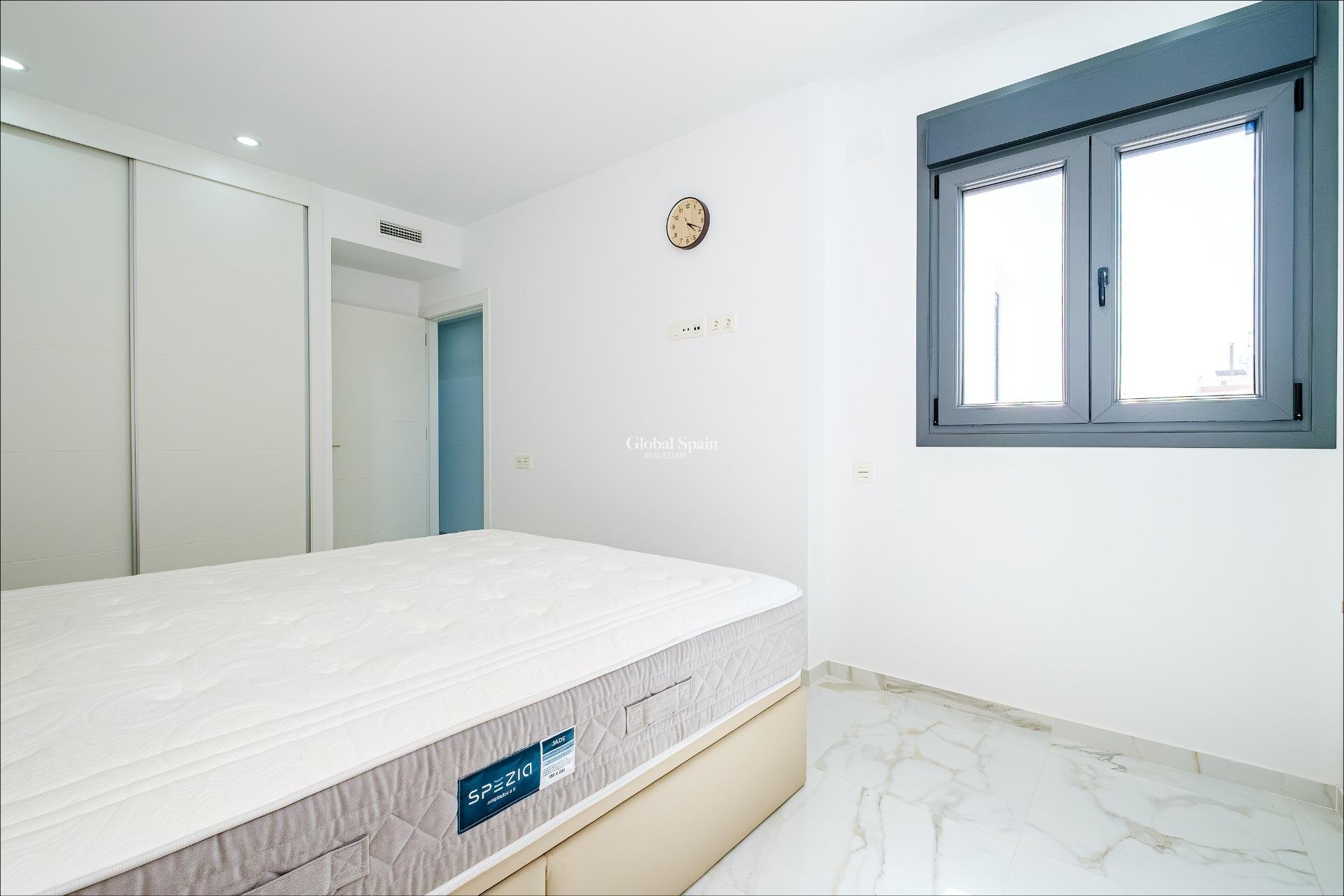Resale - APARTMENT -
TORREVIEJA - Playa del Cura