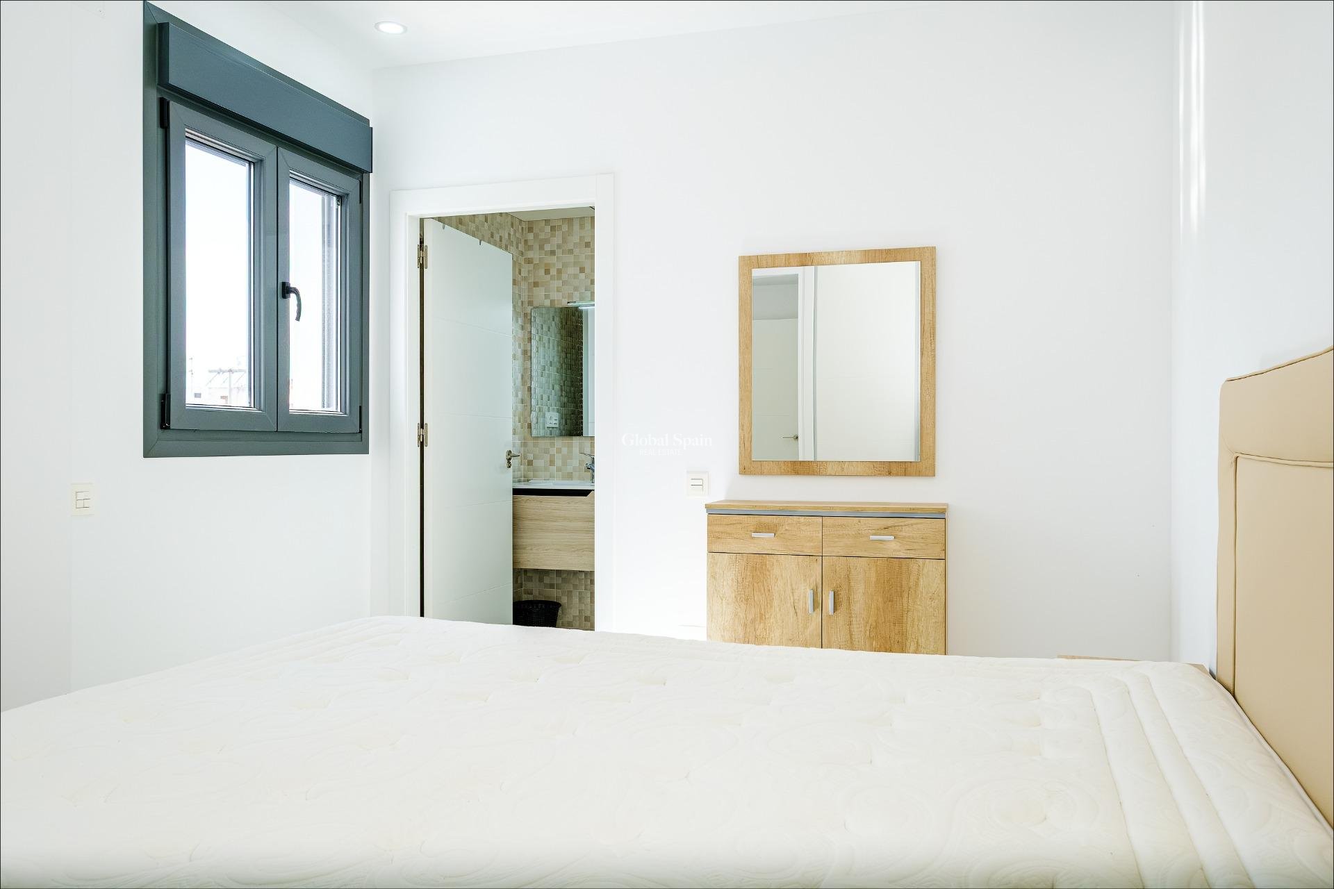 Resale - APARTMENT -
TORREVIEJA - Playa del Cura
