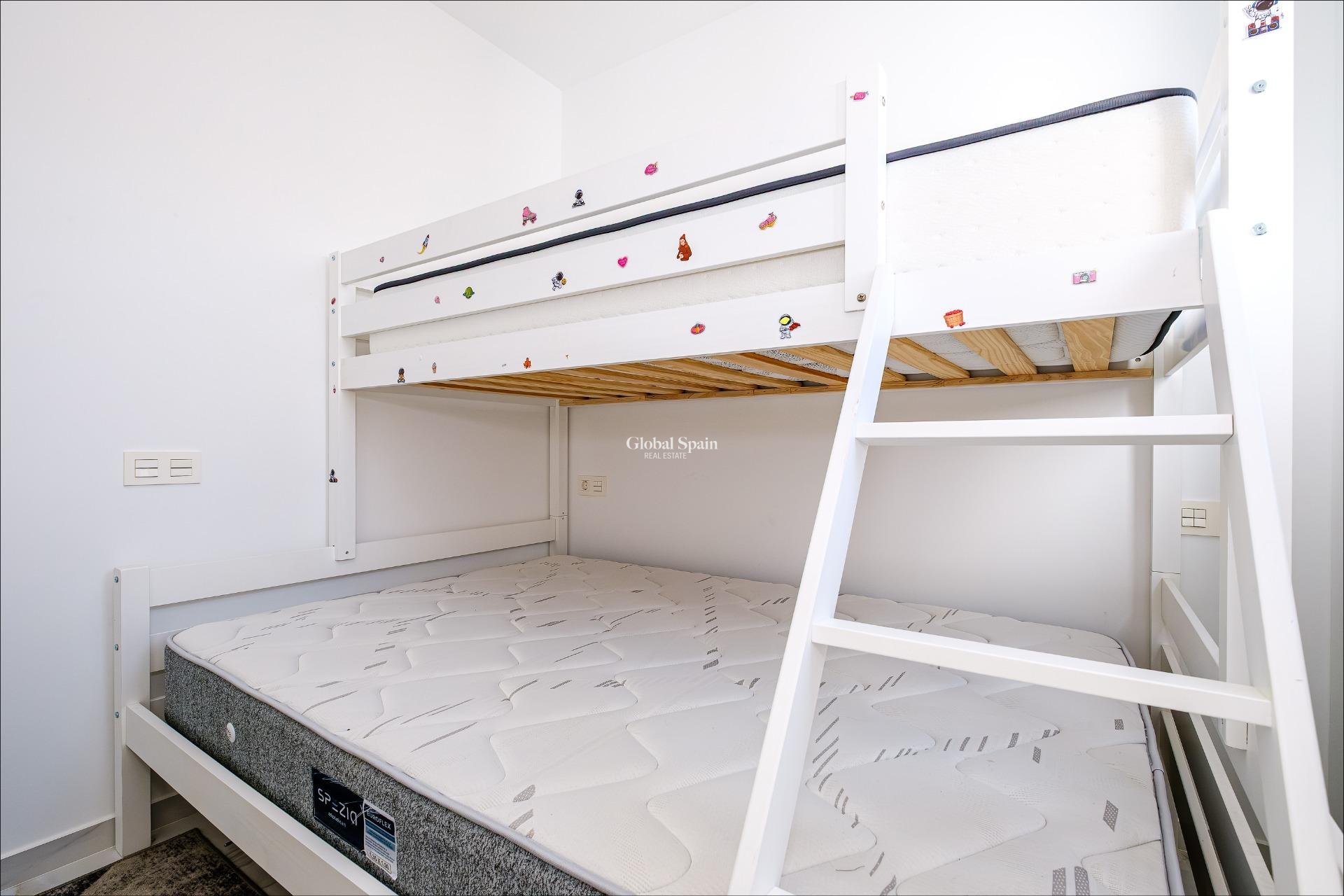 Resale - APARTMENT -
TORREVIEJA - Playa del Cura