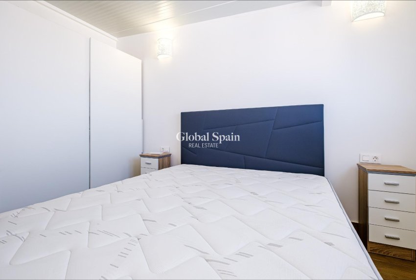 Resale - APARTMENT -
TORREVIEJA - Playa del Cura
