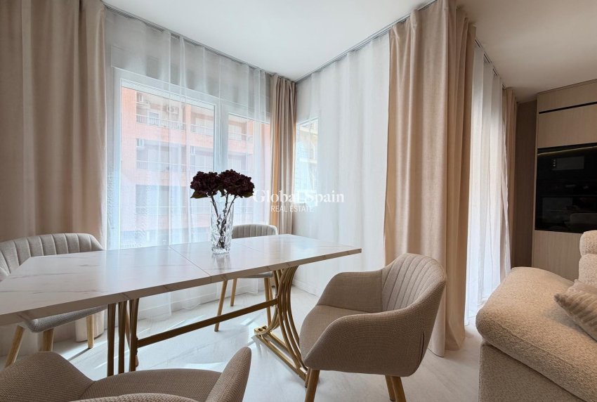 Resale - APARTMENT -
TORREVIEJA - Playa del Cura