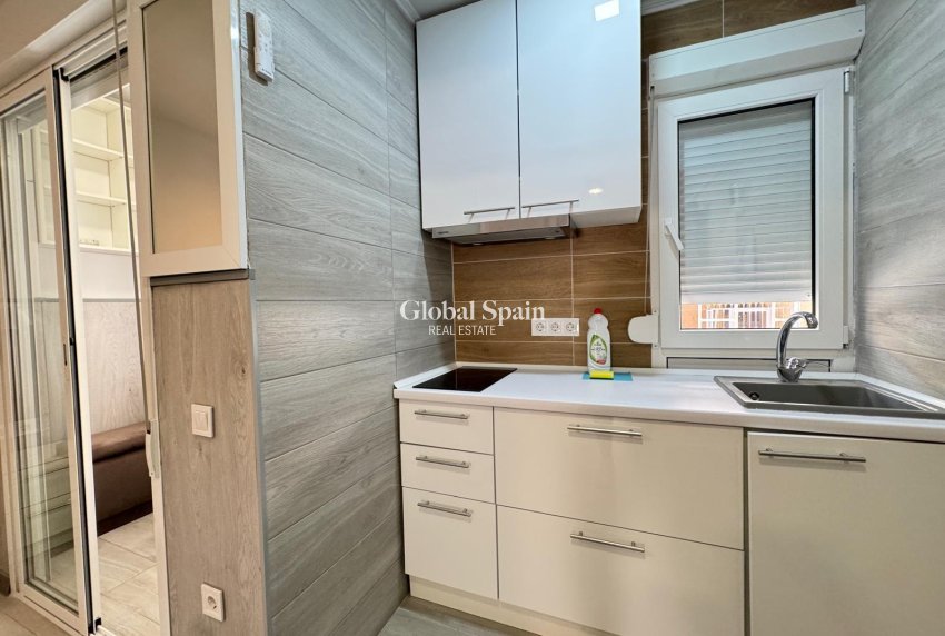 Resale - APARTMENT -
TORREVIEJA - Playa del Cura