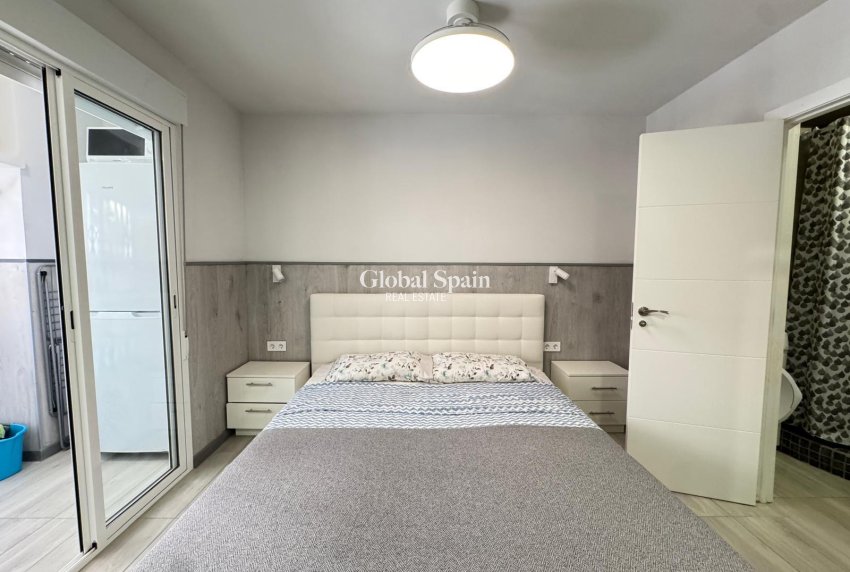 Resale - APARTMENT -
TORREVIEJA - Playa del Cura