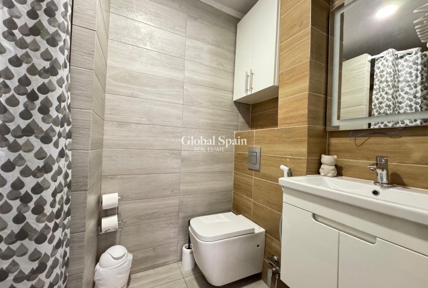 Resale - APARTMENT -
TORREVIEJA - Playa del Cura