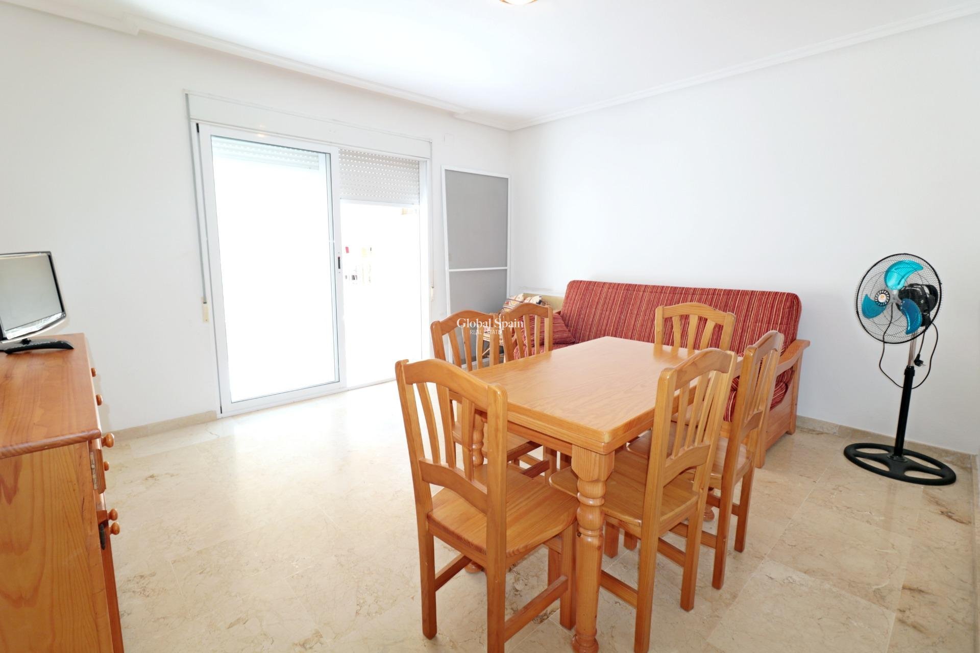 Resale - APARTMENT -
TORREVIEJA - Playa del Cura