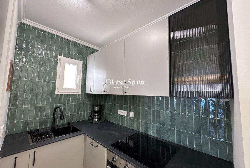 Resale - APARTMENT -
TORREVIEJA - Playa del Cura