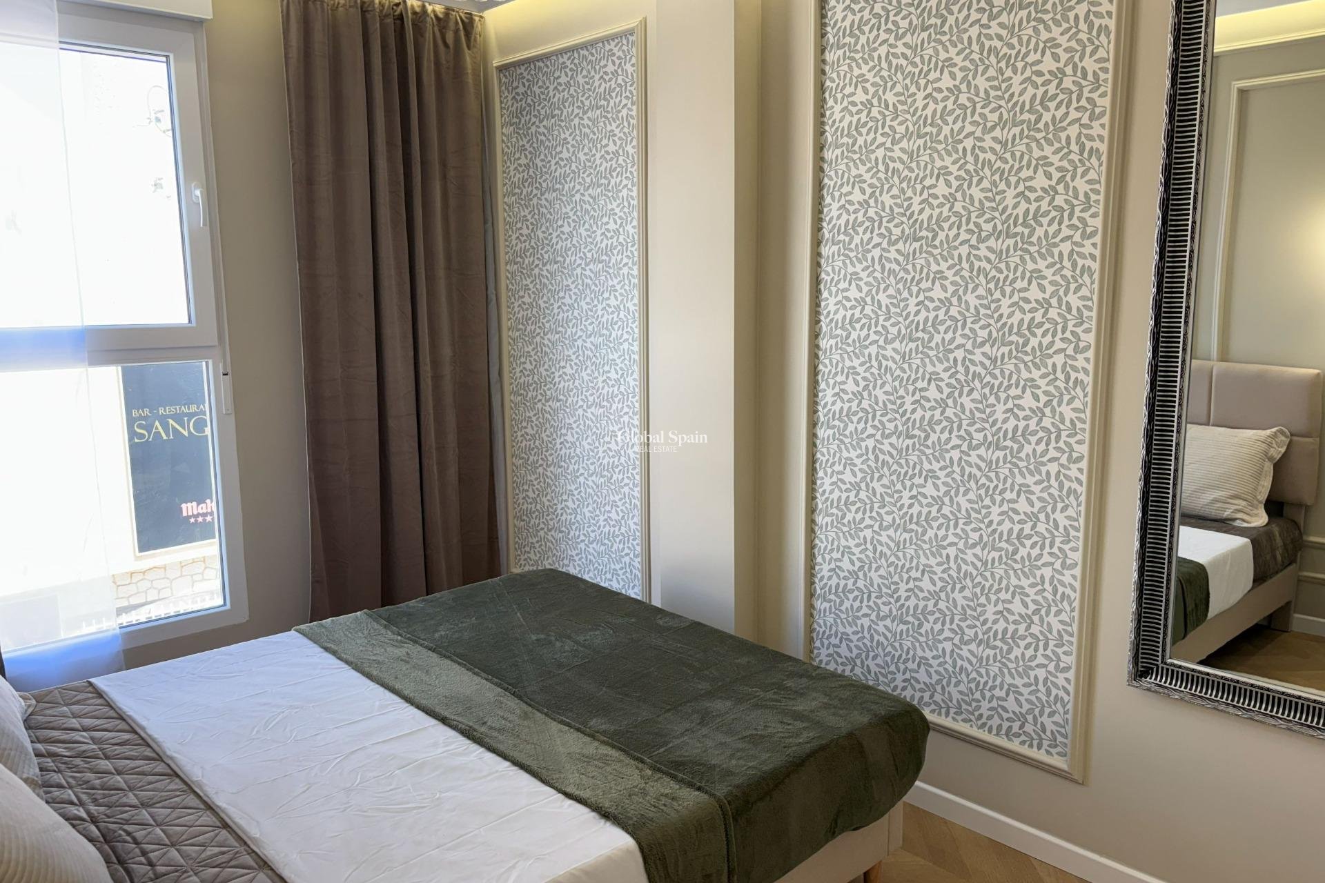 Resale - APARTMENT -
TORREVIEJA - Playa del Cura