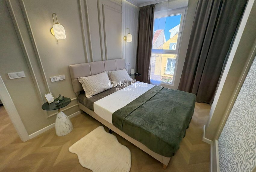 Resale - APARTMENT -
TORREVIEJA - Playa del Cura