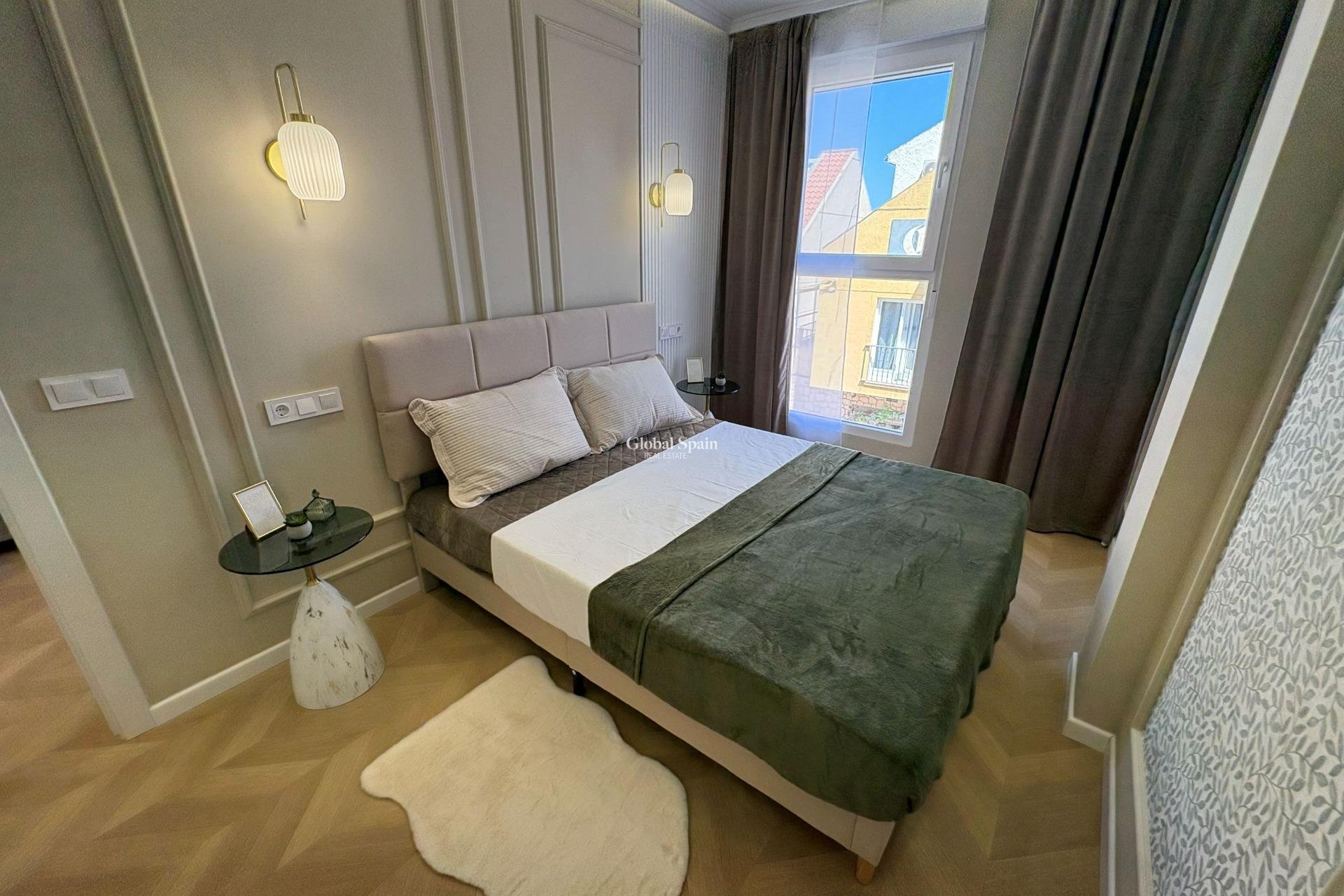 Resale - APARTMENT -
TORREVIEJA - Playa del Cura