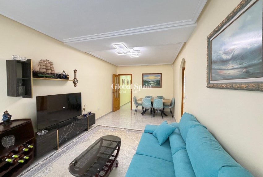Resale - APARTMENT -
TORREVIEJA - Playa del Cura