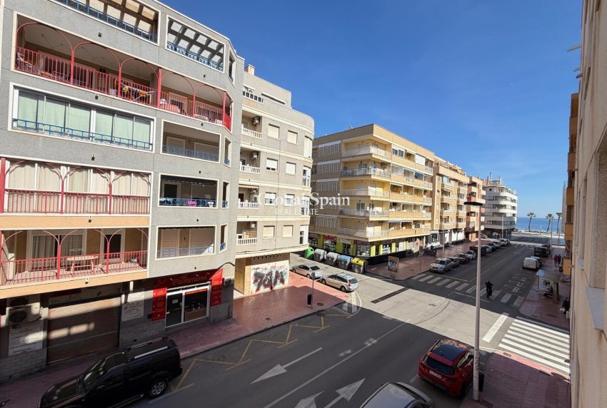 Resale - APARTMENT -
TORREVIEJA - Playa del Cura
