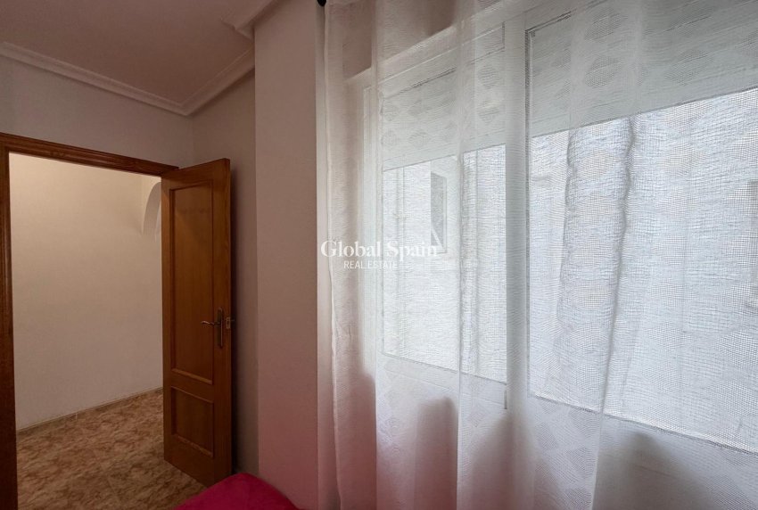 Resale - APARTMENT -
TORREVIEJA - Playa del Cura