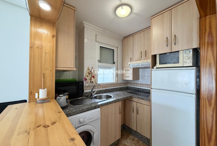 Resale - APARTMENT -
TORREVIEJA - Playa del Cura