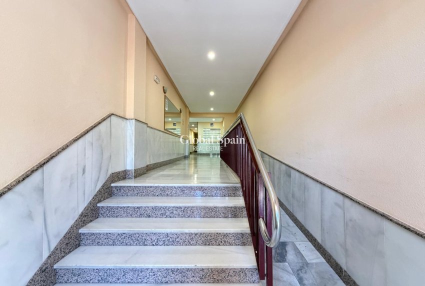 Resale - APARTMENT -
TORREVIEJA - Playa del Cura