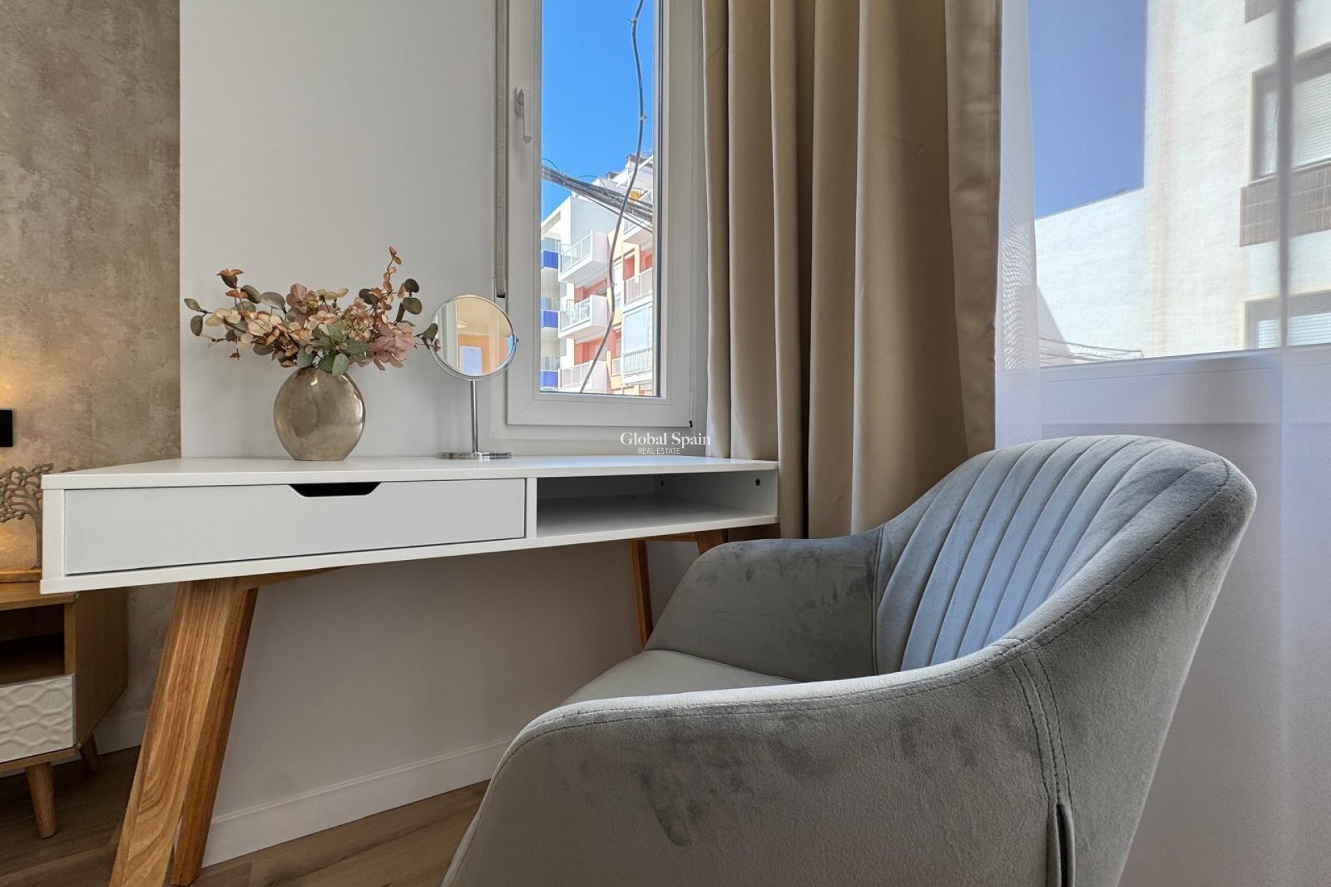 Resale - APARTMENT -
TORREVIEJA - Playa del Cura