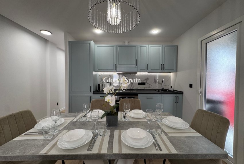 Resale - APARTMENT -
TORREVIEJA - Playa del Cura