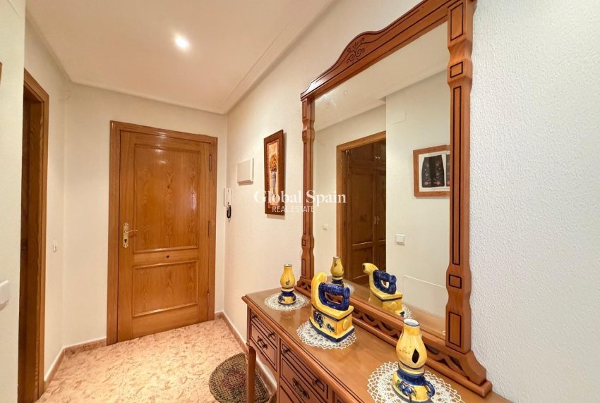 Resale - APARTMENT -
TORREVIEJA - Playa del Cura