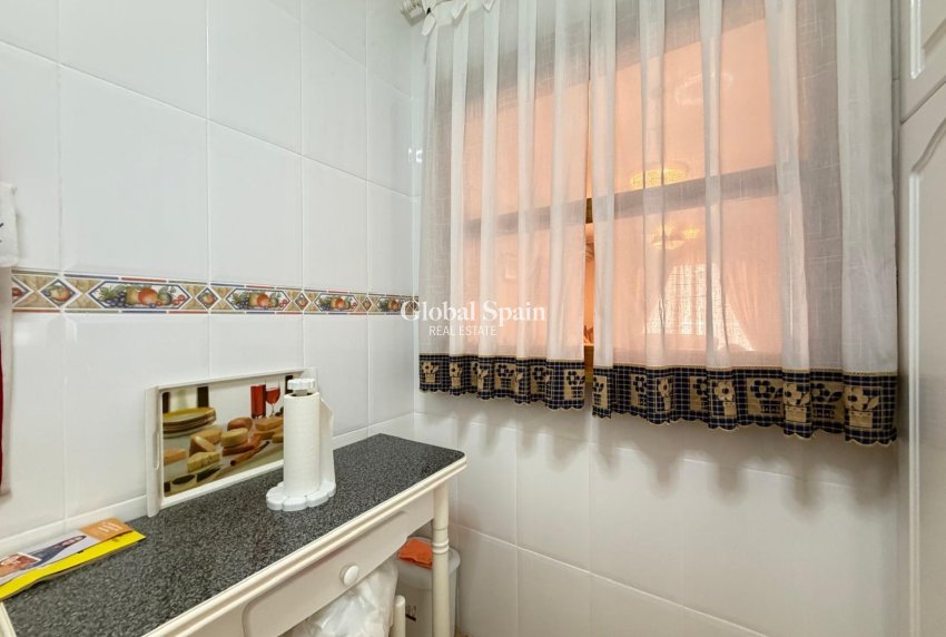 Resale - APARTMENT -
TORREVIEJA - Playa del Cura