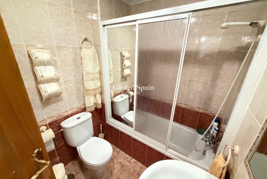 Resale - APARTMENT -
TORREVIEJA - Playa del Cura