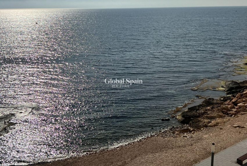 Resale - APARTMENT -
TORREVIEJA - Playa del Cura