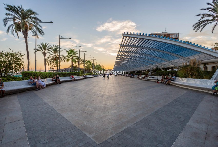 Resale - APARTMENT -
TORREVIEJA - Playa del cura