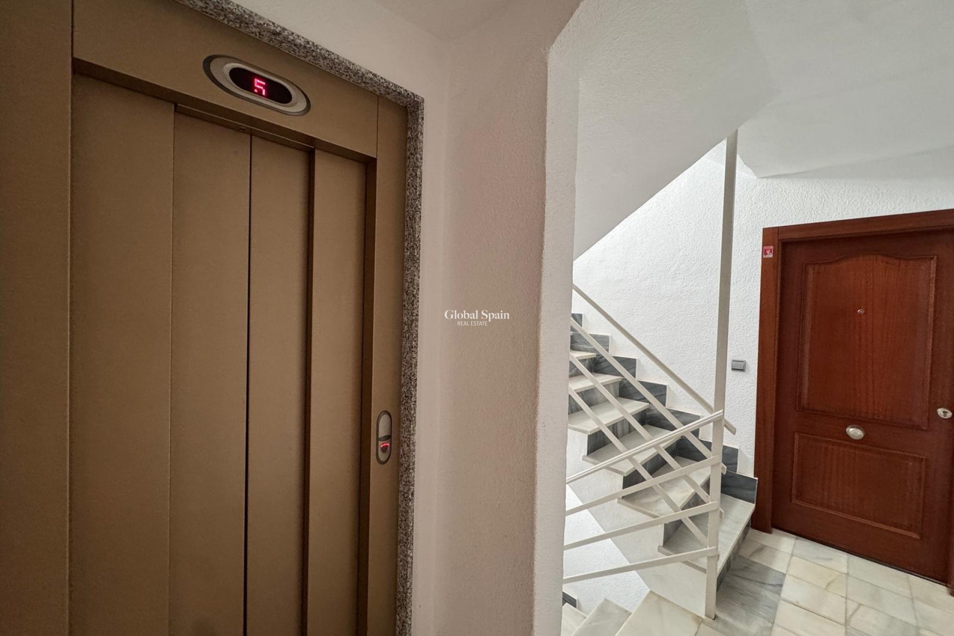 Resale - APARTMENT -
TORREVIEJA - Playa del Cura