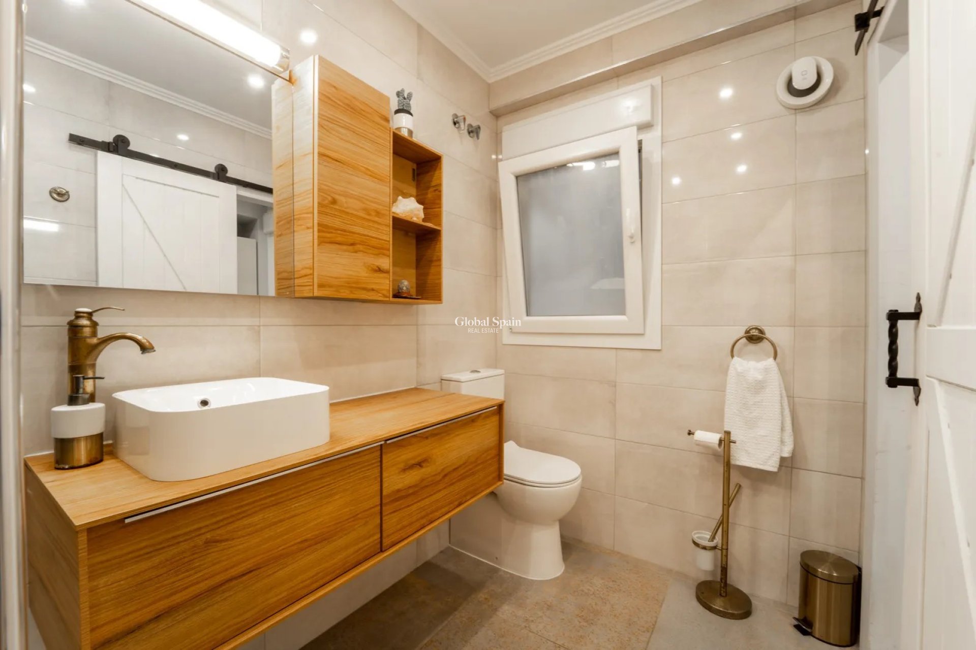 Resale - APARTMENT -
Torrevieja - Playa Del Cura