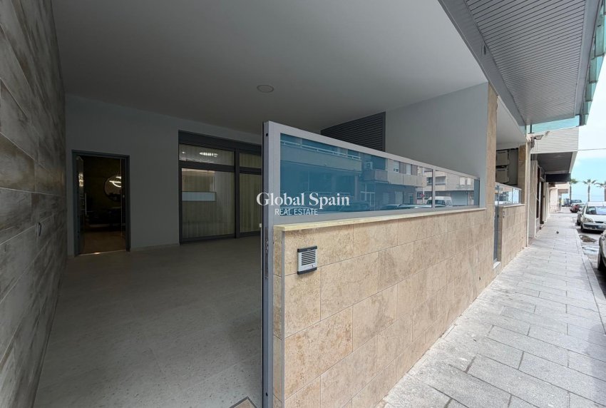 Resale - APARTMENT -
TORREVIEJA - Playa del Cura