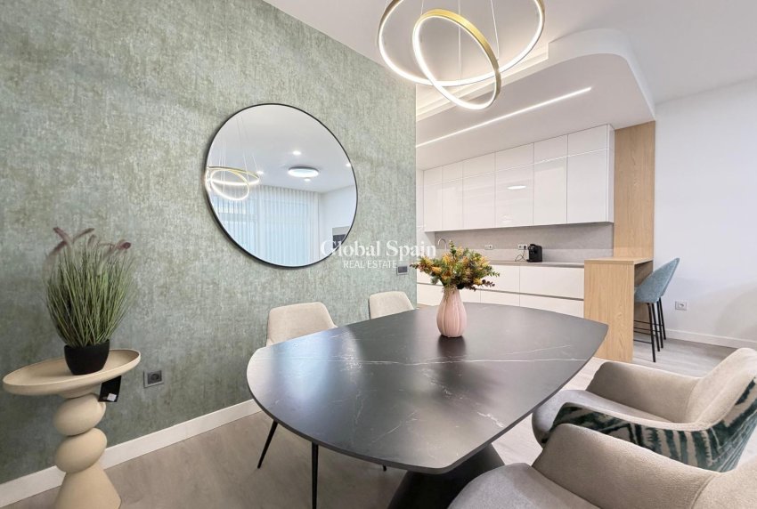 Resale - APARTMENT -
TORREVIEJA - Playa del Cura