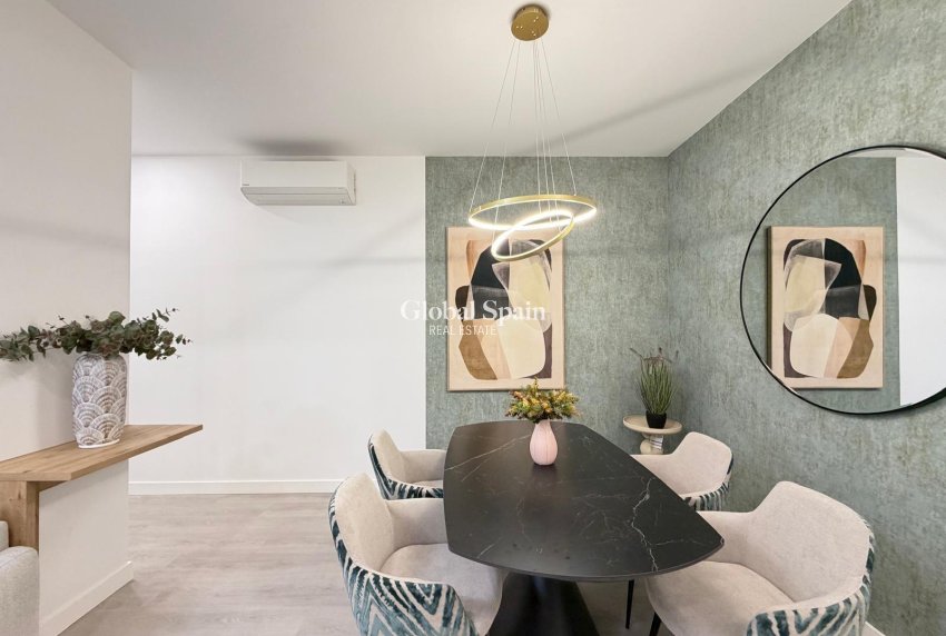 Resale - APARTMENT -
TORREVIEJA - Playa del Cura