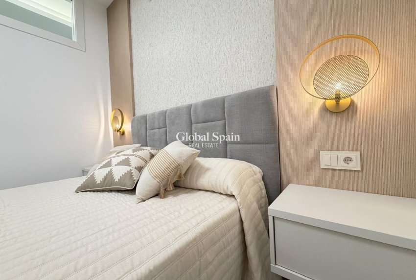Resale - APARTMENT -
TORREVIEJA - Playa del Cura