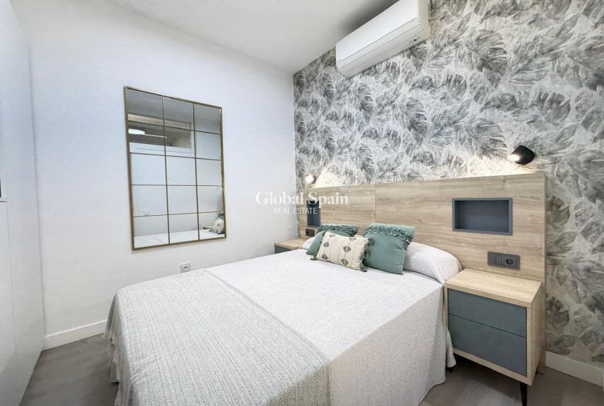 Resale - APARTMENT -
TORREVIEJA - Playa del Cura